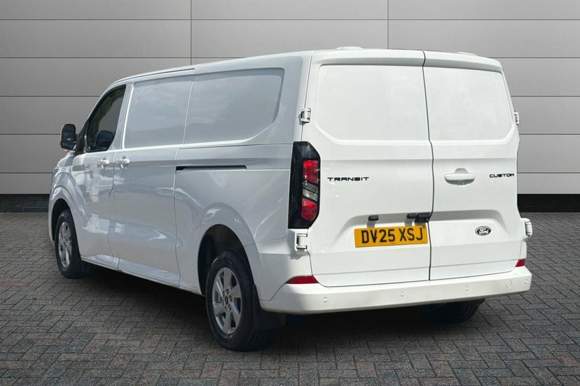 Ford Transit Custom 2.0 320 Ecoblue Limited Panel Van Manua White #3
