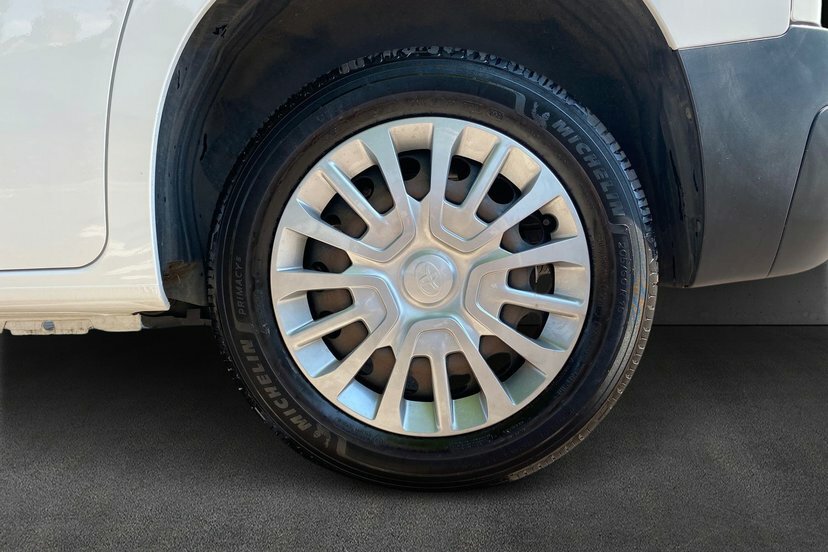 Toyota Proace City 1.5D 100 Icon Van White #18