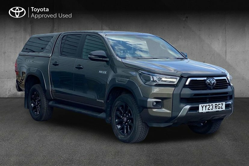 Toyota HILUX 2.8 D-4d Invincible X Pickup Double Cab Brown