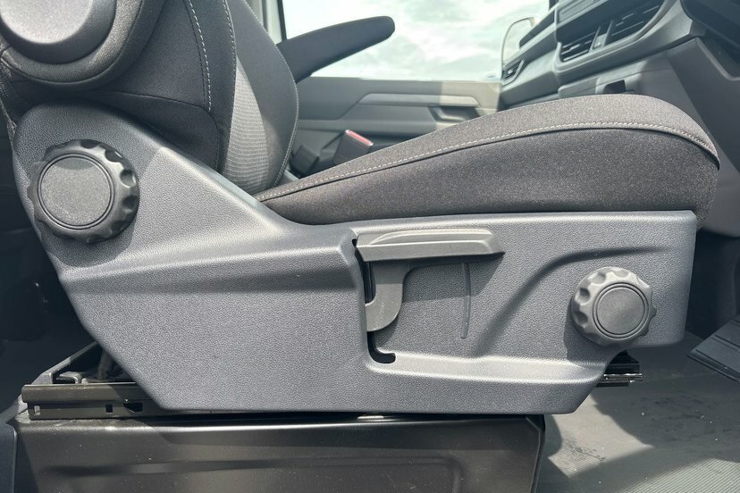 Volkswagen E-Transporter T32 Panel Van Commerce Pro Swb 218 Ps 65 Kwh Elect Grey #19