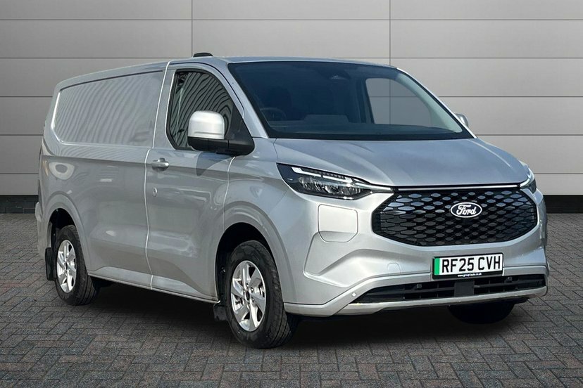 Ford Transit Custom 320 65Kwh Limited Panel Van L1 H Silver