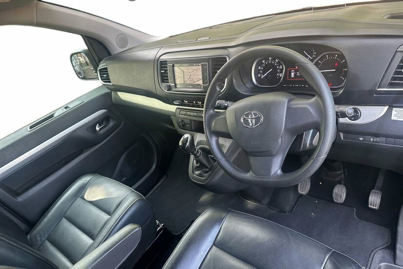 Toyota Proace Verso 1.5D Shuttle Medium Black #11