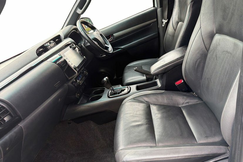 Toyota HILUX Active Dcab Pick Up 2.4 D-4d #10