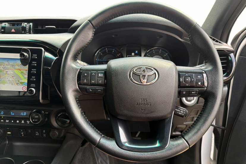 Toyota HILUX Active Dcab Pick Up 2.4 D-4d #8