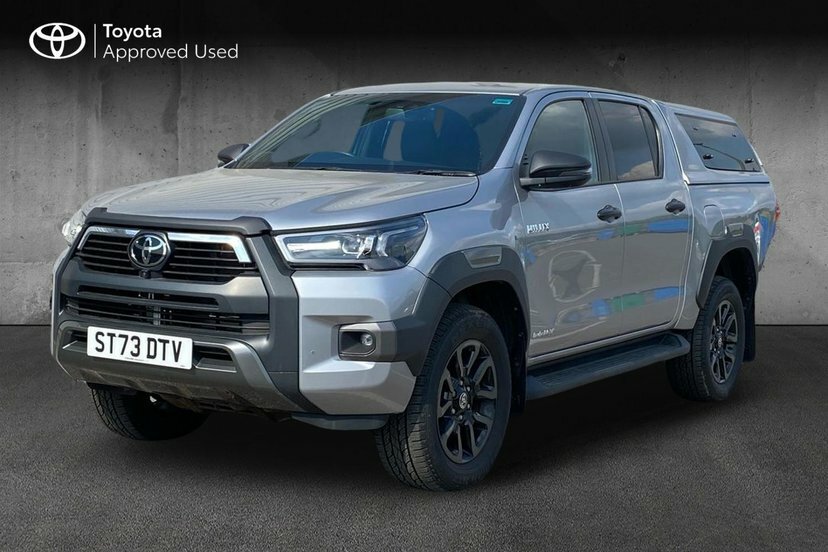 Toyota HILUX 2.8 D-4d Invincible X Pickup Double Cab Silver #3