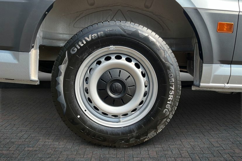 Volkswagen Crafter 2.0 Tdi Cr35 Commerce Plus Panel Van Au Silver #5