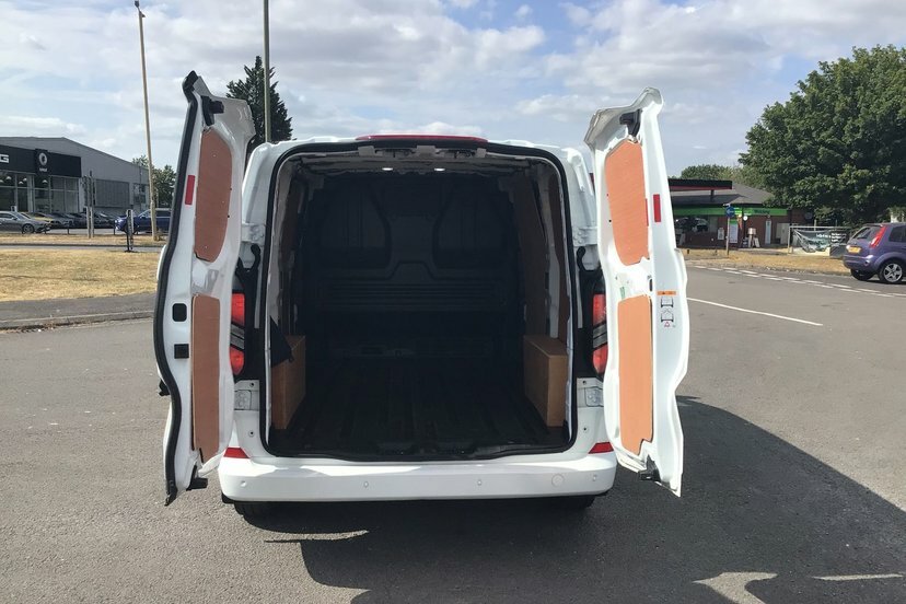 Ford Transit Custom 2.0 280 Ecoblue Limited Panel Van Manua DS24OKT White #2