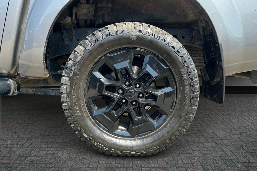 Nissan Navara 2.3 Dci N-guard Pickup Double Cab Grey #5