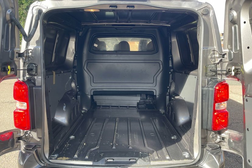 Toyota PROACE 2L Icon 6Dr White #32