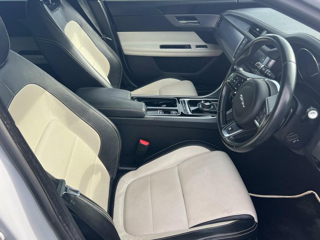 Jaguar XF 2.0D R-sport Euro 6 Ss Blue #14