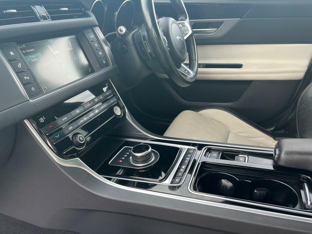 Jaguar XF 2.0D R-sport Euro 6 Ss Blue #11