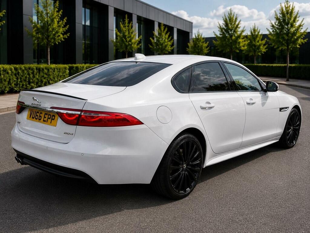Jaguar XF 2.0D R-sport Euro 6 Ss White #4