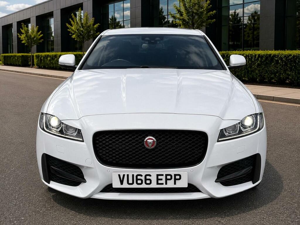 Jaguar XF 2.0D R-sport Euro 6 Ss White #2