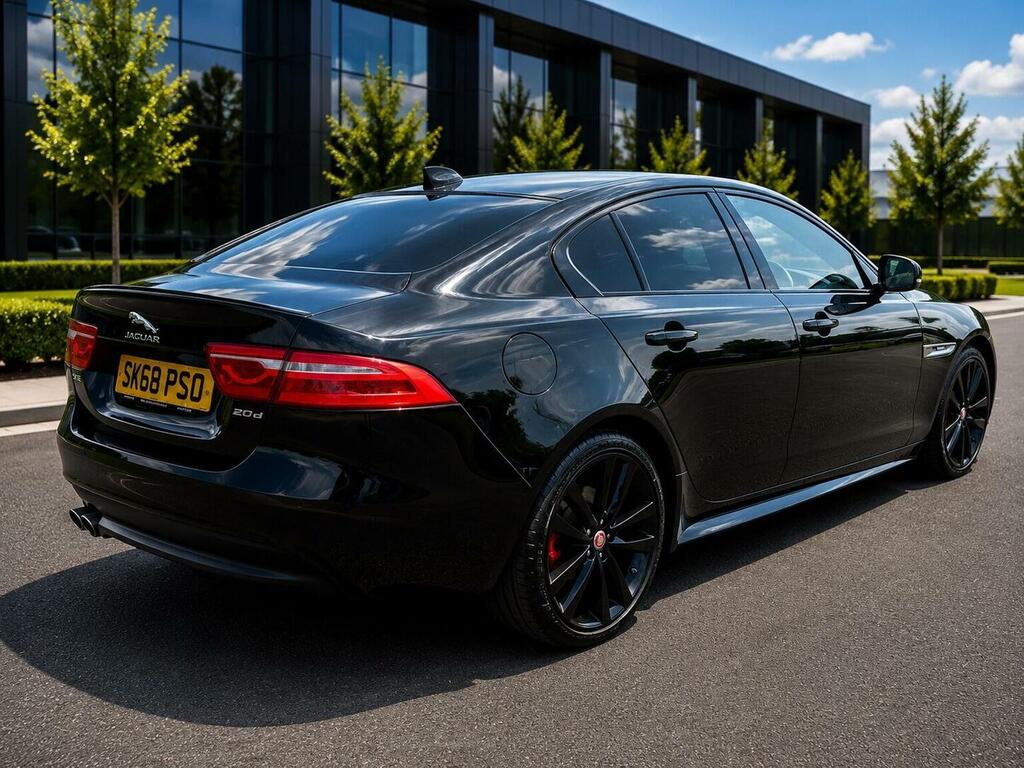 Jaguar XE 2.0D R-sport Euro 6 Ss Black #4