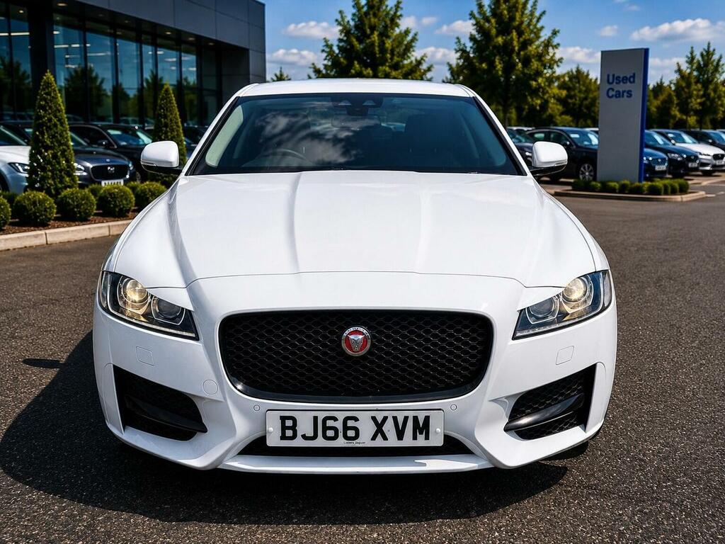 Jaguar XF 2.0D R-sport Euro 6 Ss White #2