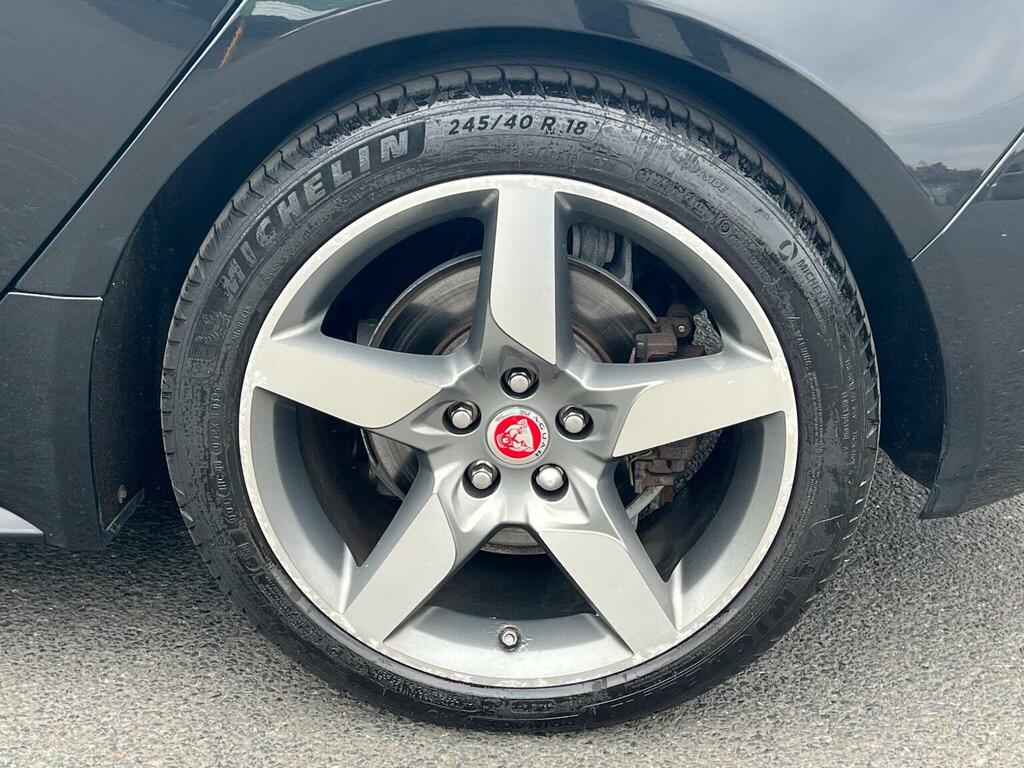 Jaguar XE 2L Prestige White #32