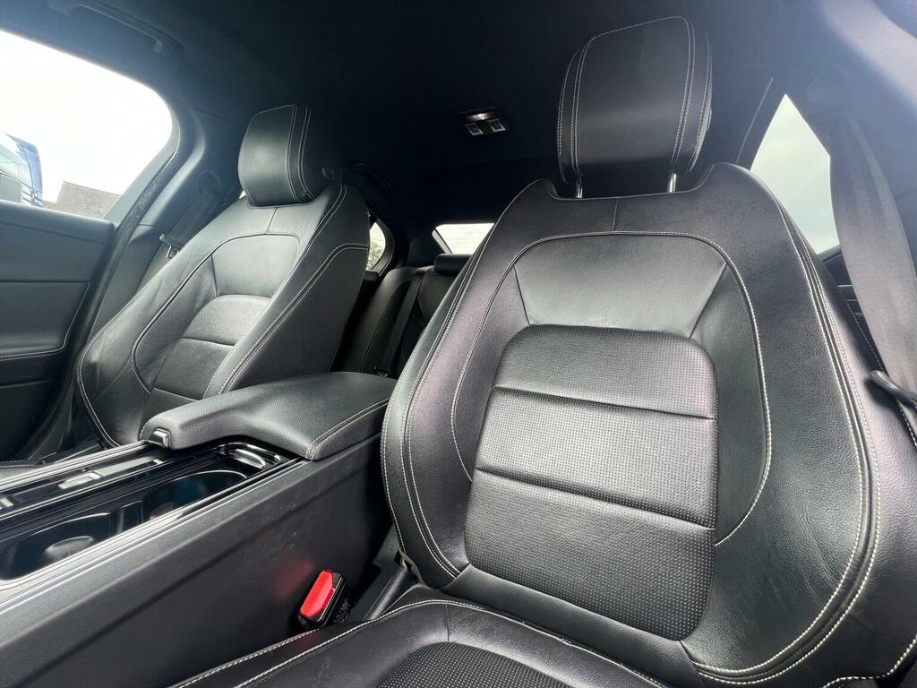 Jaguar XE 2L Prestige White #13