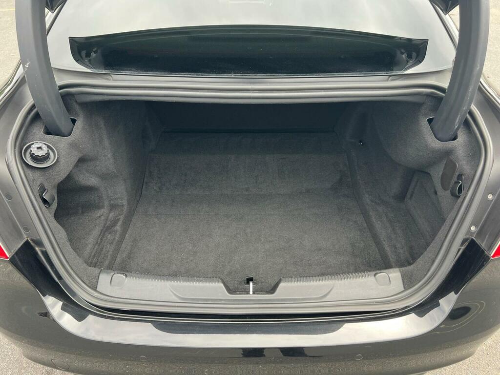 Jaguar XE 2L Prestige White #30