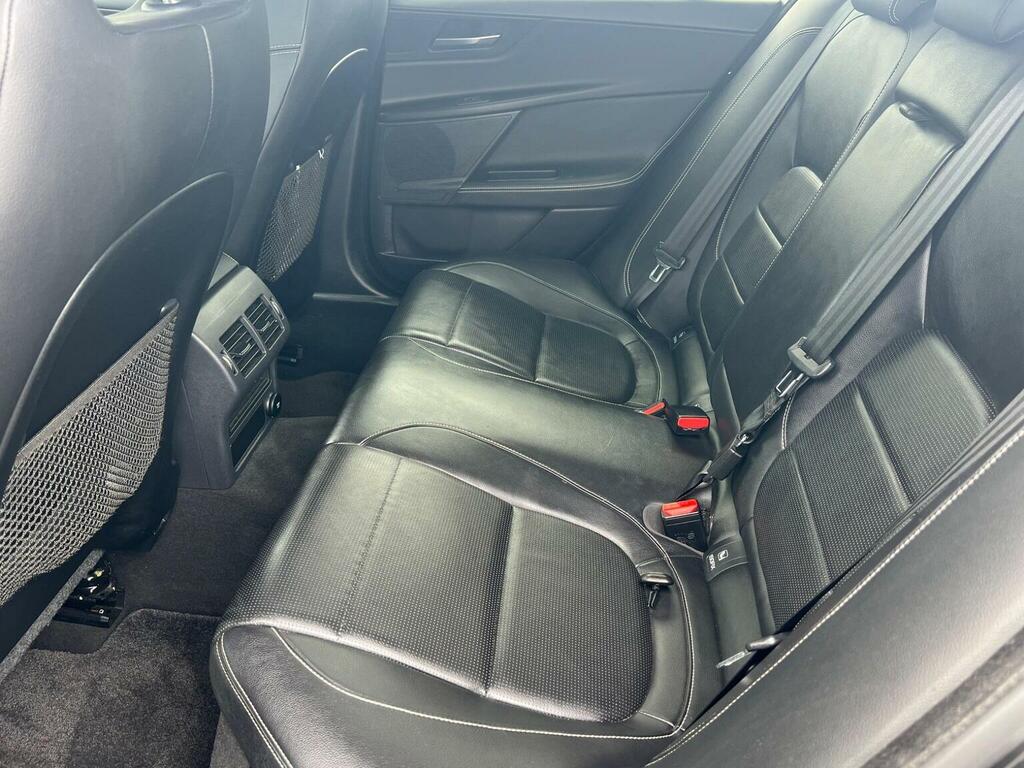 Jaguar XE 2L Prestige White #17