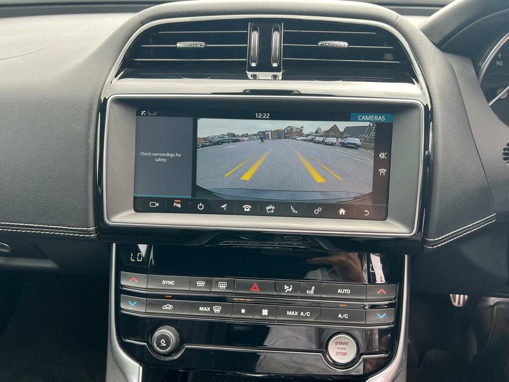 Jaguar XE 2L Prestige White #23