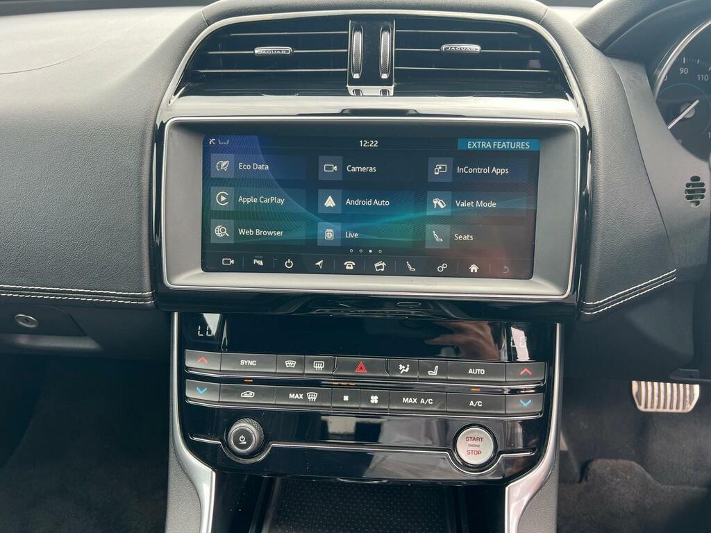 Jaguar XE 2L Prestige White #21