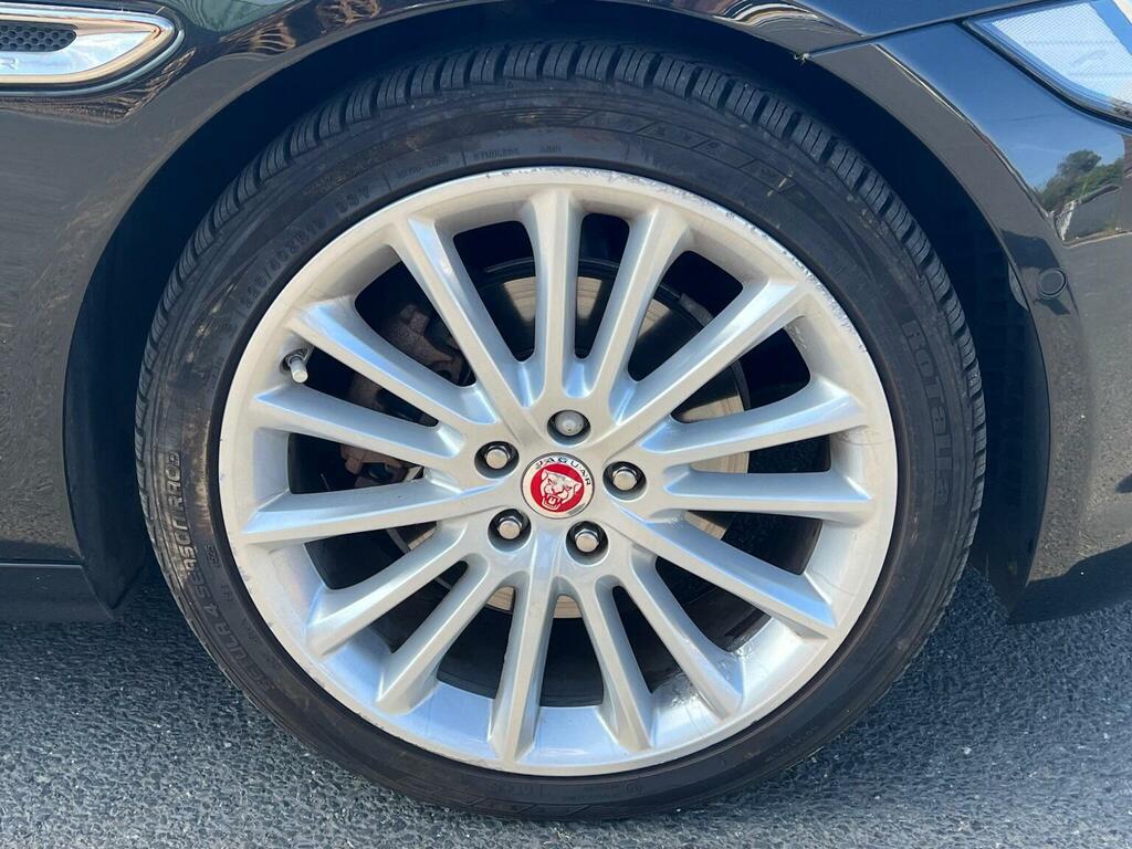 Jaguar XE R-sport Black #38