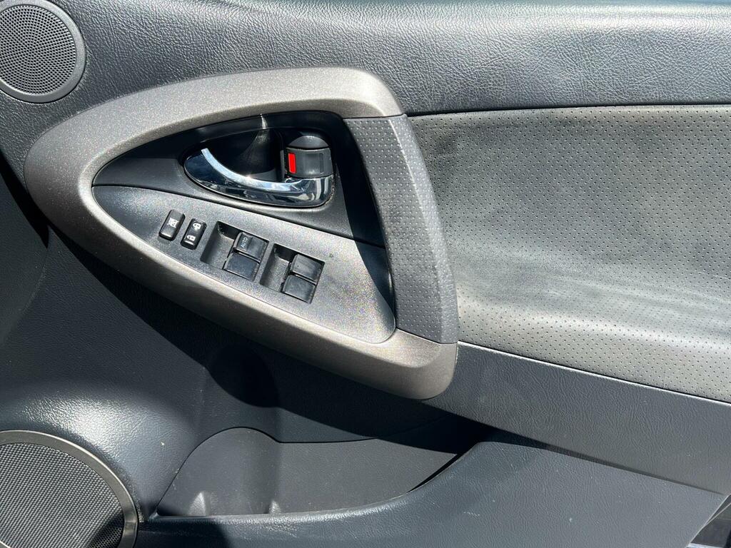 Toyota Rav 4 2.2L Xt-r Black #26