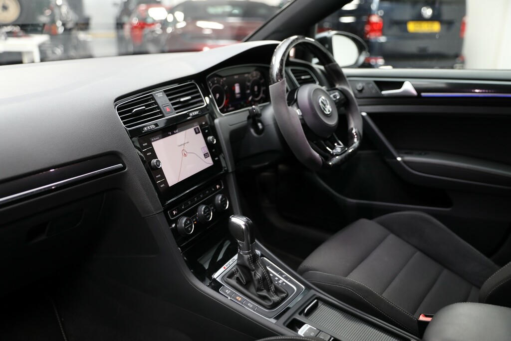 Volkswagen Golf Golf R Tsi 4Motion S-a GD19DTF Black #5
