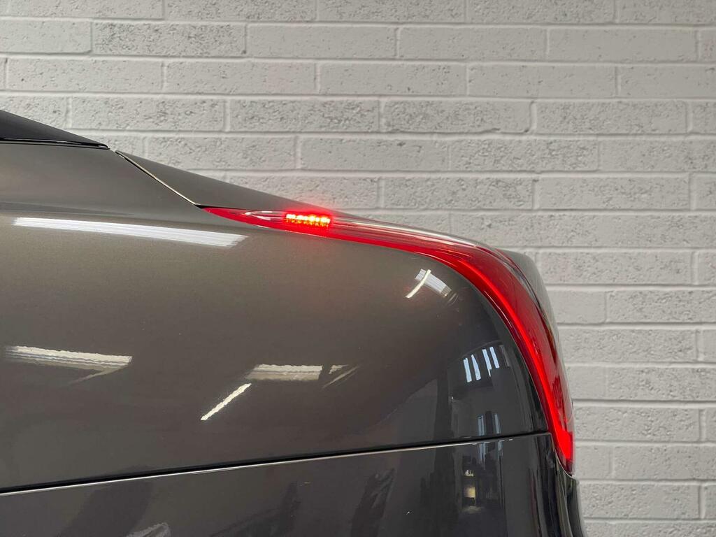 Jaguar XJ Saloon Black #69