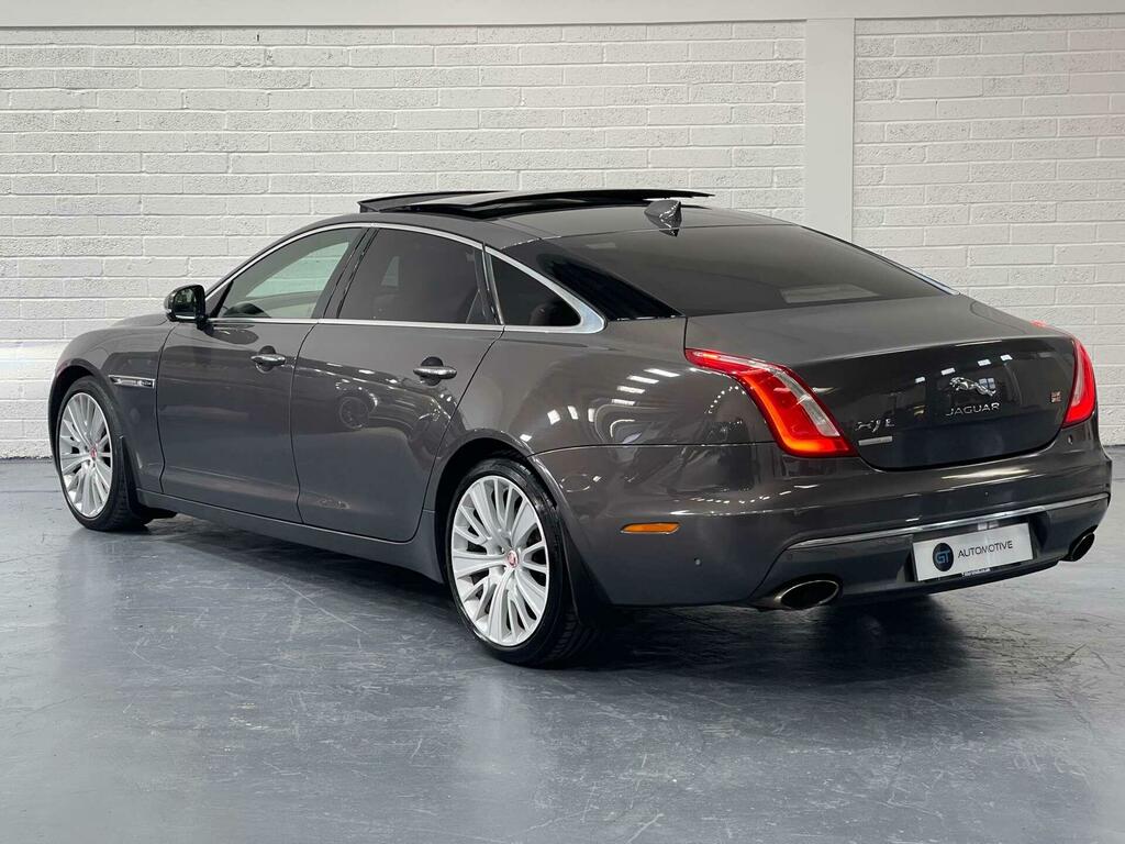Jaguar XJ Saloon Black #11