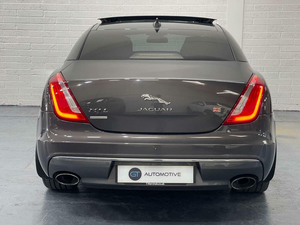 Jaguar XJ Saloon Black #10