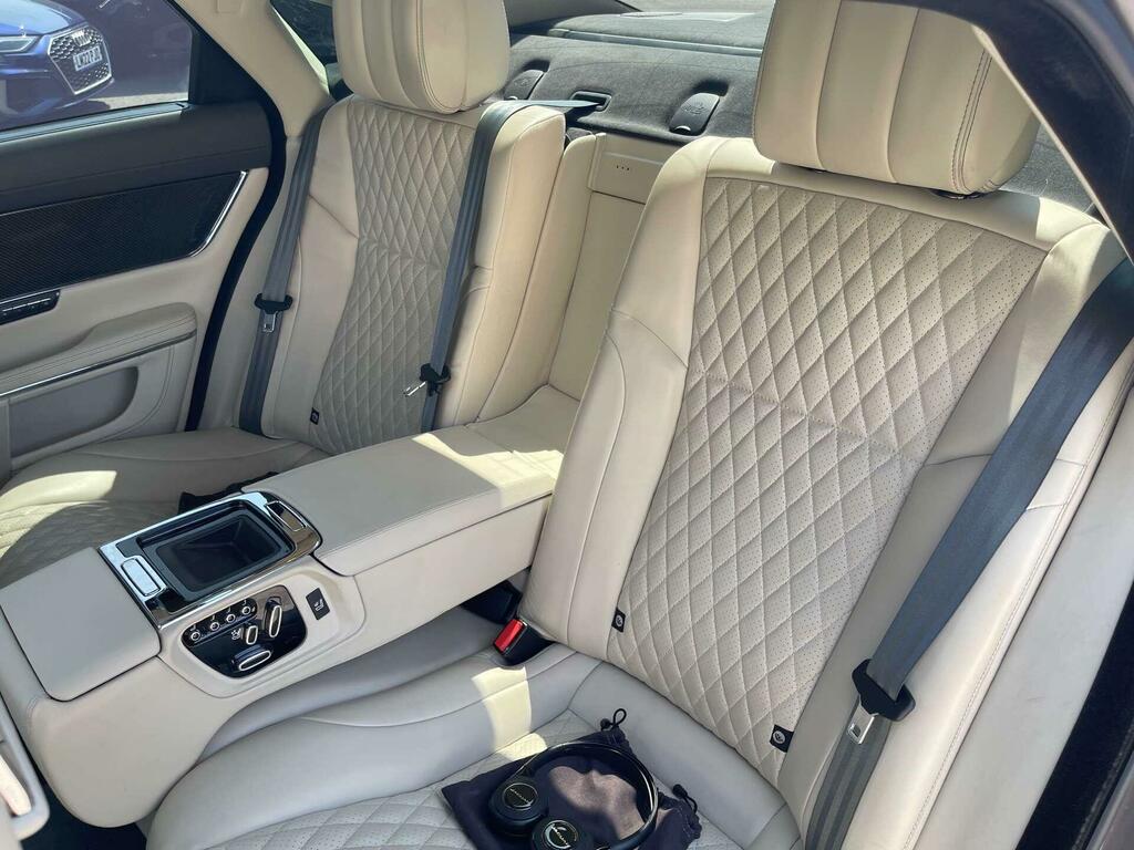 Jaguar XJ Saloon Black #27