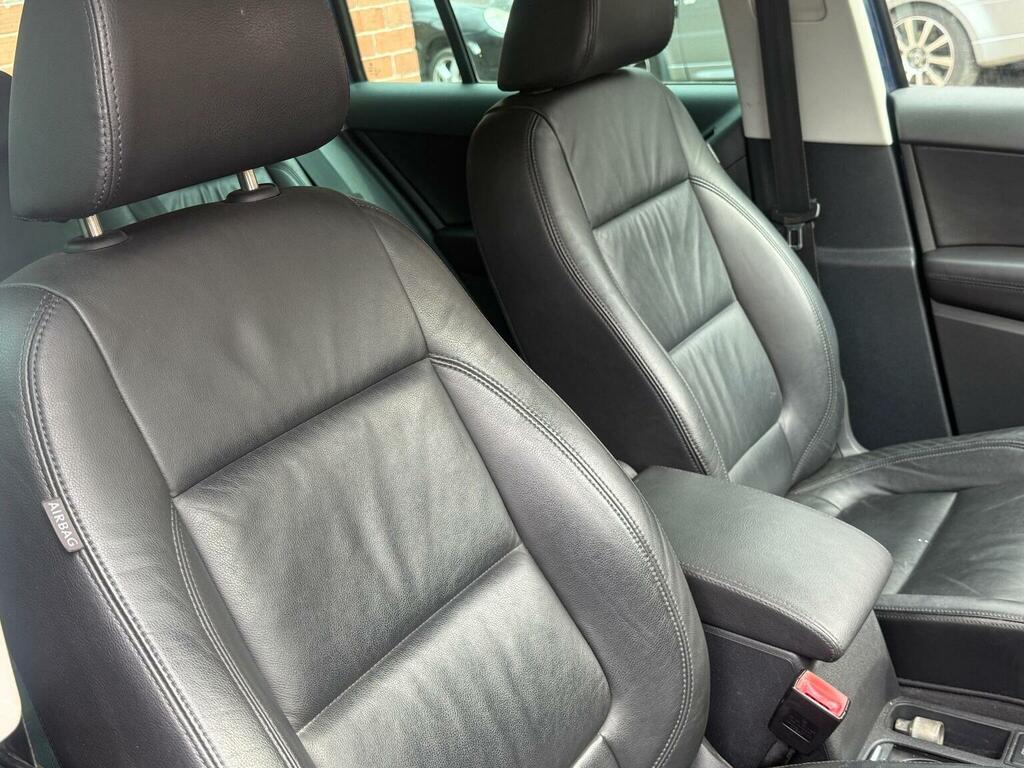 Volkswagen Tiguan  Grey #4