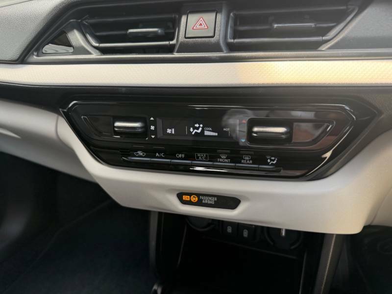 Suzuki Swift Sz5 White #16