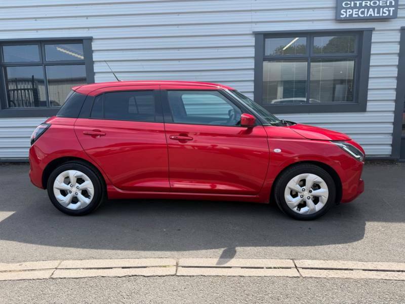 Suzuki Swift 1.2 Mild Hybrid Motion Cvt Red #2