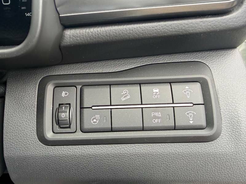 SsangYong Tivoli K40 White #19