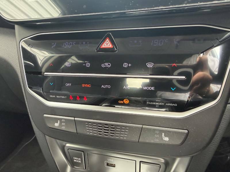 SsangYong Tivoli K40 White #13