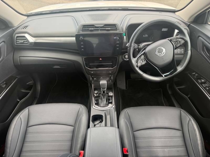 SsangYong Tivoli K40 White #24