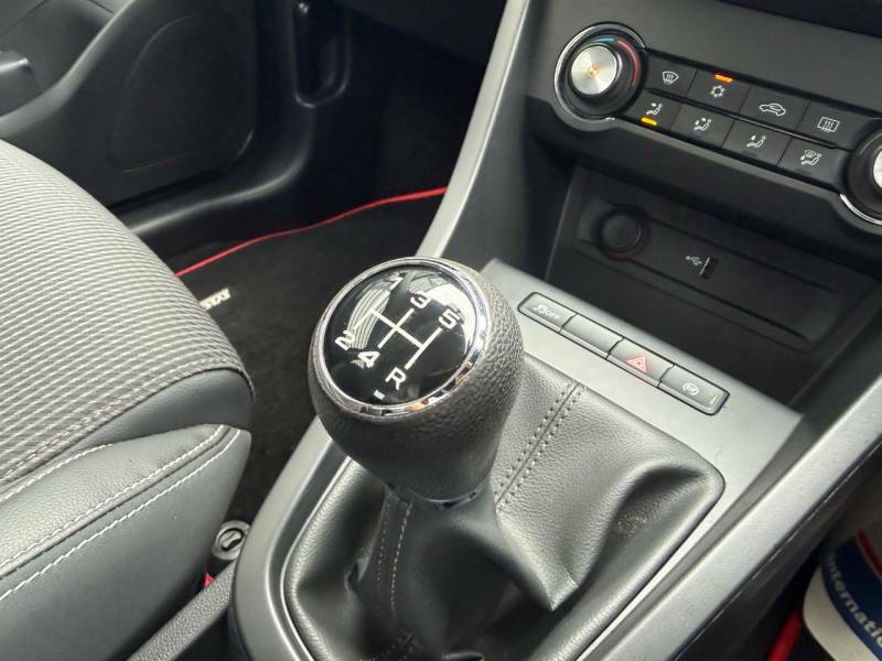 MG MG3 1.5 Excite Vti-tech 106 Bhp White #16