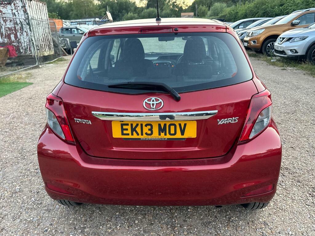 Toyota Yaris 1.0 Vvt-i T2 Red #34