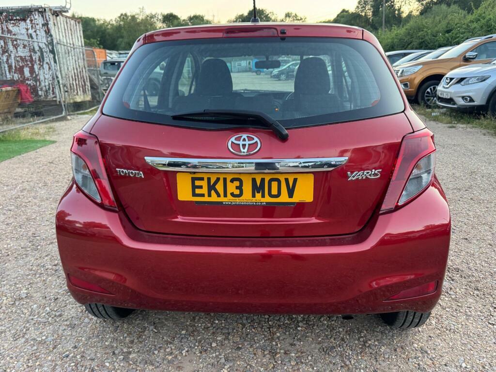 Toyota Yaris 1.0 Vvt-i T2 Red #30