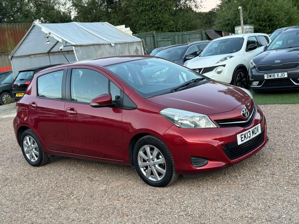 Toyota Yaris 1.0 Vvt-i T2 Red #6