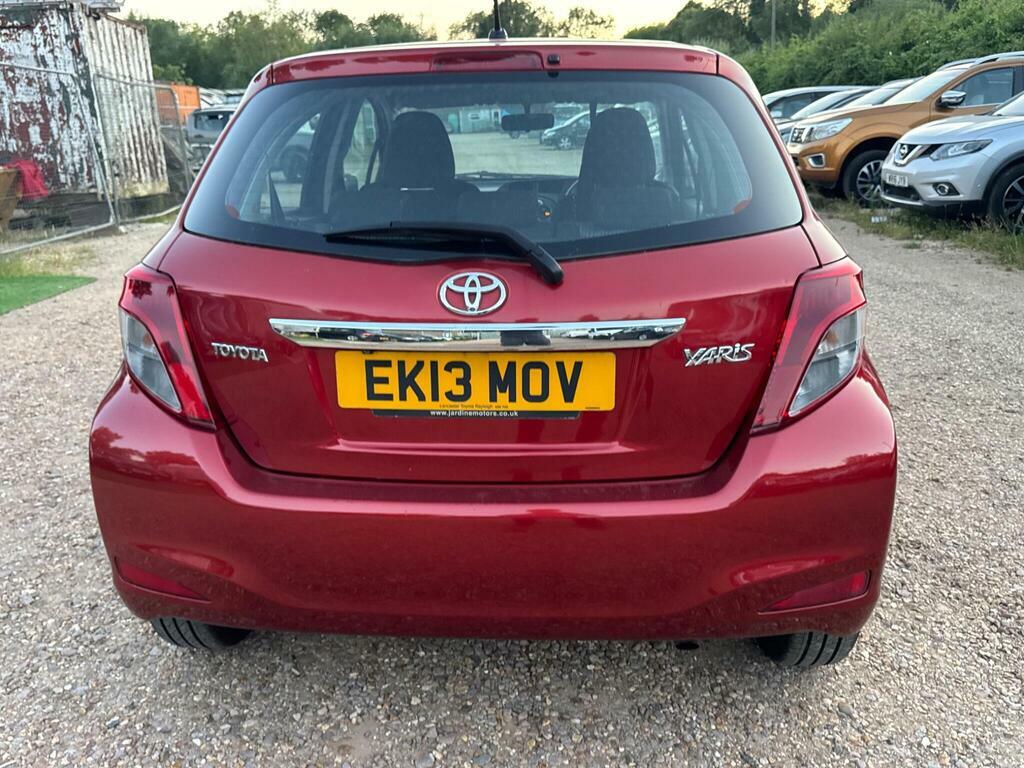 Toyota Yaris 1.0 Vvt-i T2 Red #31