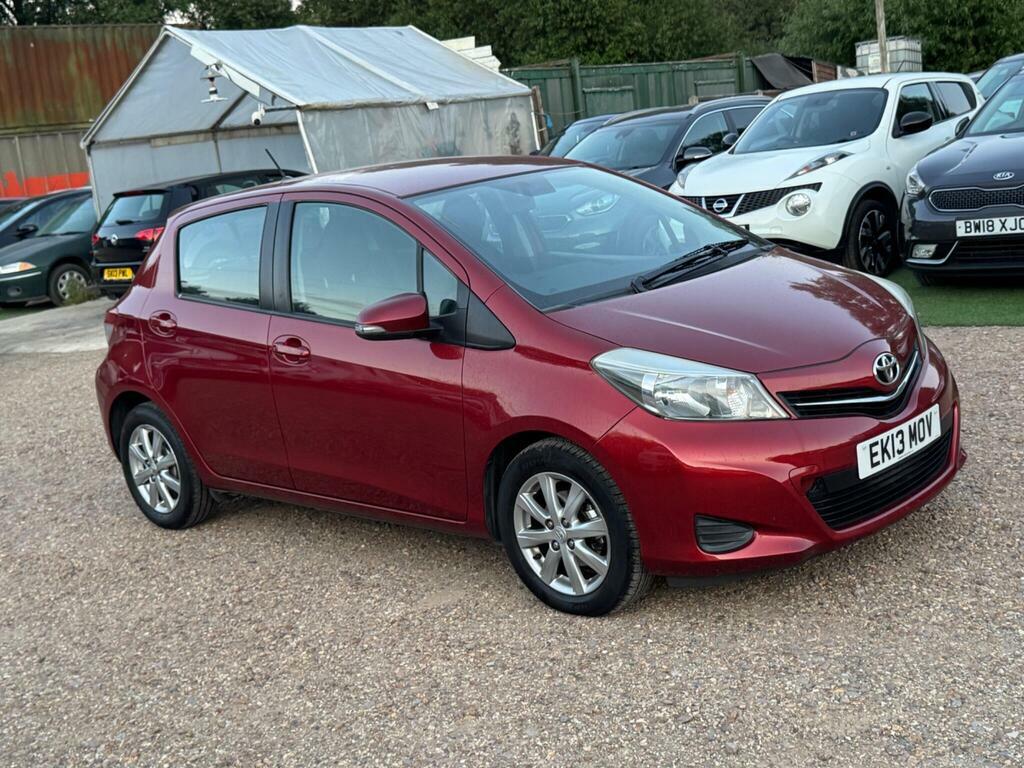 Toyota Yaris 1.0 Vvt-i T2 Red #5