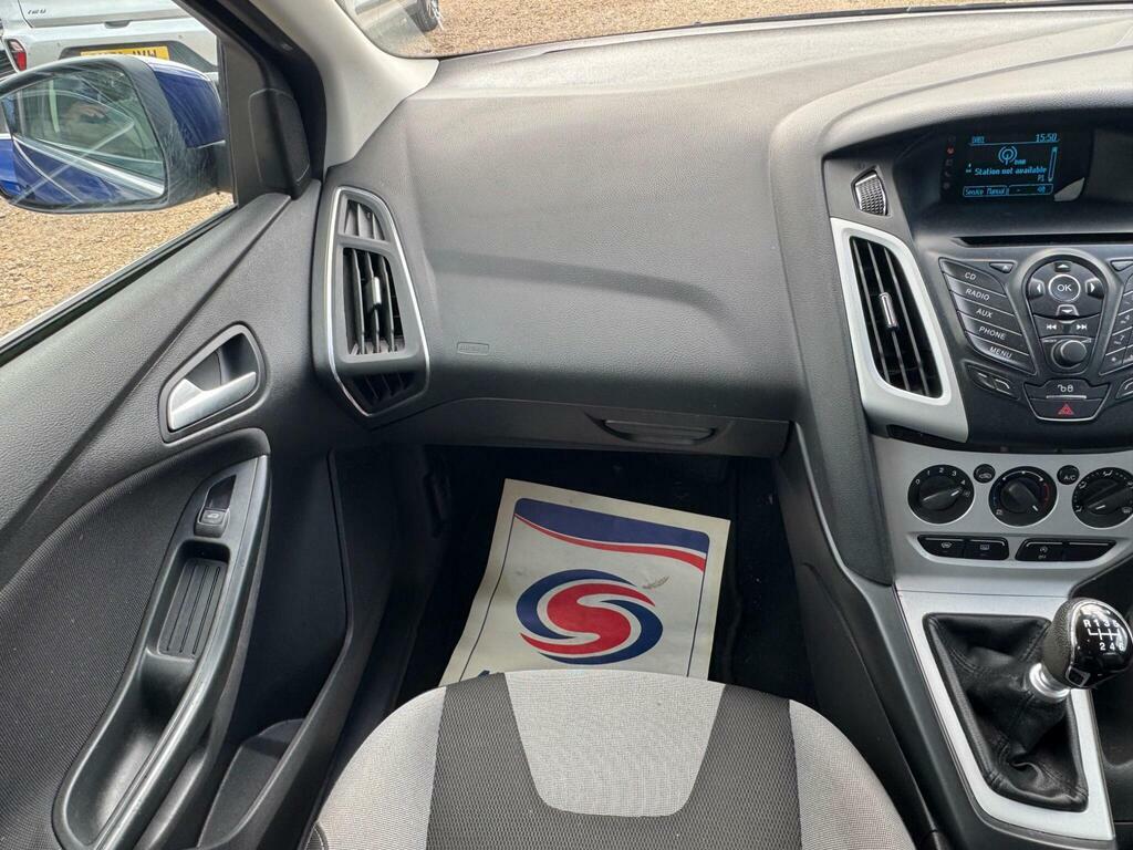 Ford Focus 1.0T Turbo Ecoboost 125 Bhp Zetec Estate. Ulez White #49