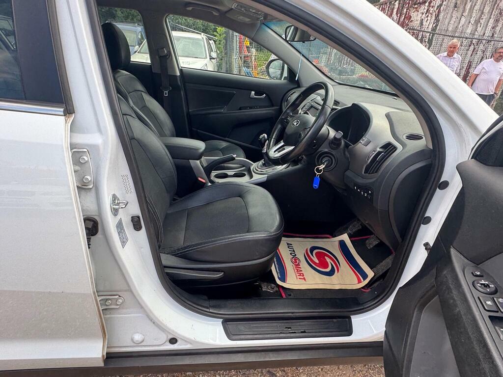 Kia Sportage 1.6 Gdi 1 Suv 2Wd Euro 5 133 Bh White #42