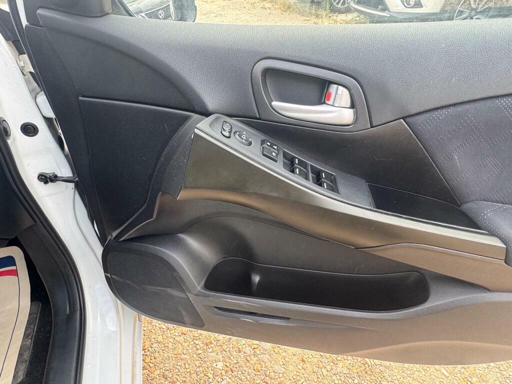 Honda Civic I-dtec Se U52183 White #42