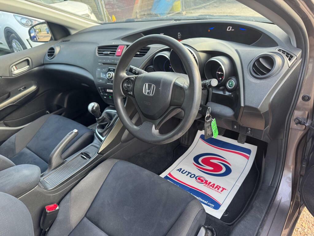 Honda Civic 1.6 I-dtec Se 118 Bhp White #31