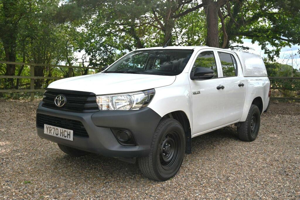 Toyota HILUX Pickup 2.4 D-4d Active 4Wd Euro 6 Ss 2020 White #3