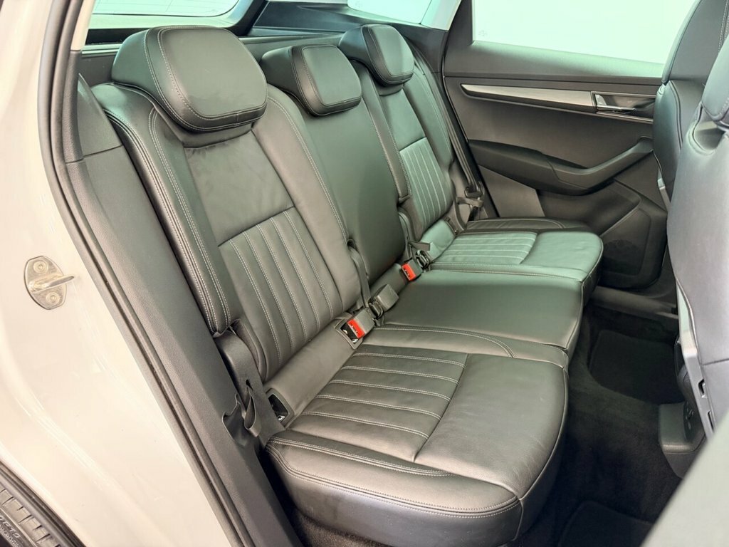Skoda Karoq Suv KS20YWR White #6